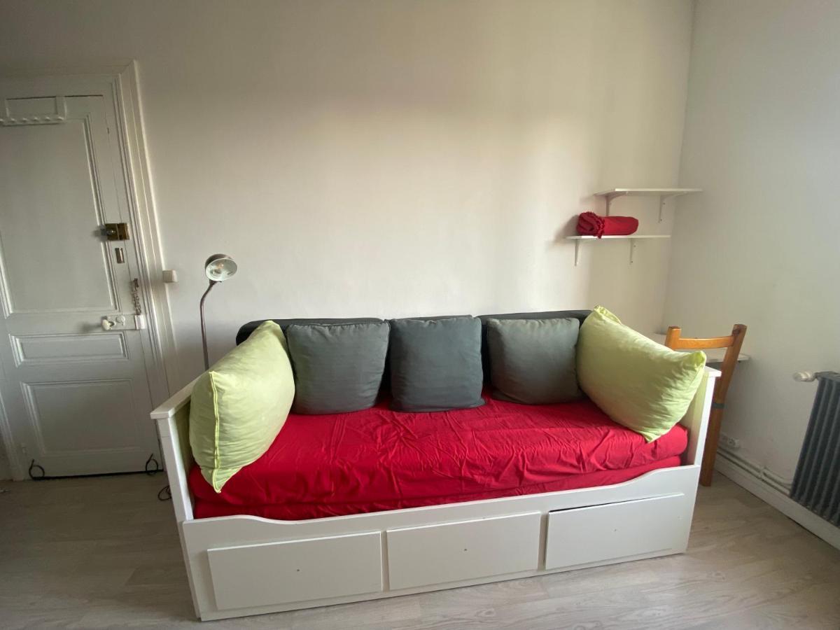 Petit Studio Confortable Pour Deux Personnes - 037 Руан Екстериор снимка